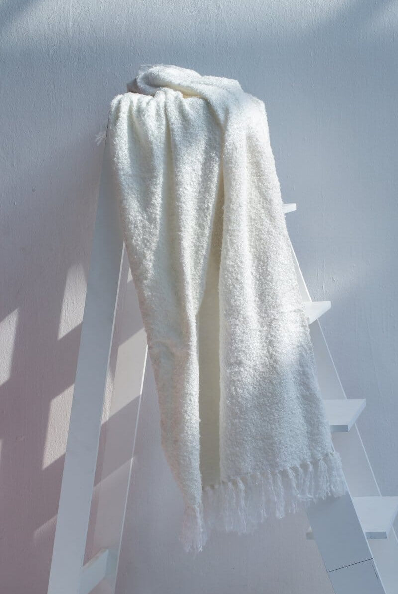 Off-White Cotton Fringes Throw Blanket (130x170 CM)