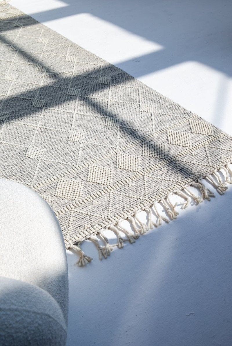 Ethereal Geometry - Natural Tassels White Woven Rug