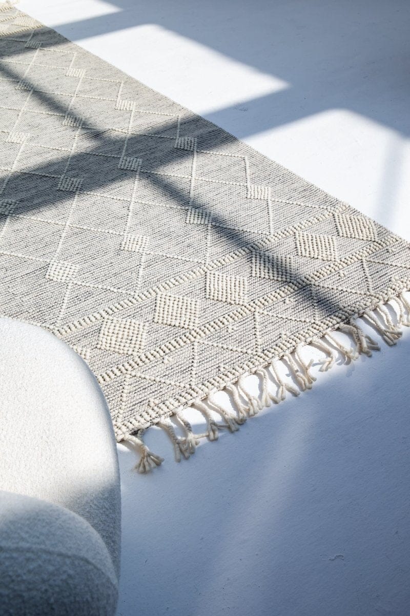 Ethereal Geometry - Natural Tassels White Woven Rug