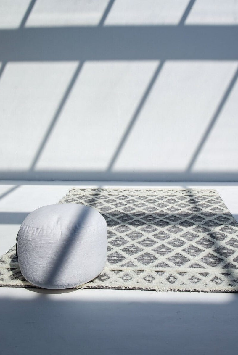 White Diamonds - Grey Woven Rug (6 Sizes)