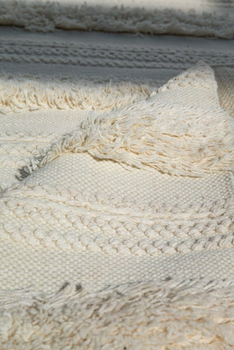 Creamy Fringes Wool Rug (2 Sizes)