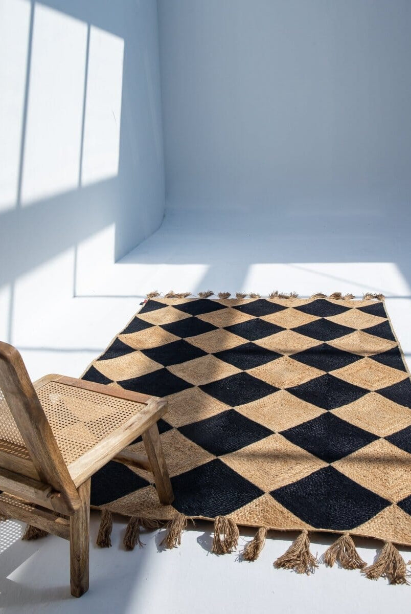 Lozenge Luxe - Black and Beige Jute Rug (5 Sizes)