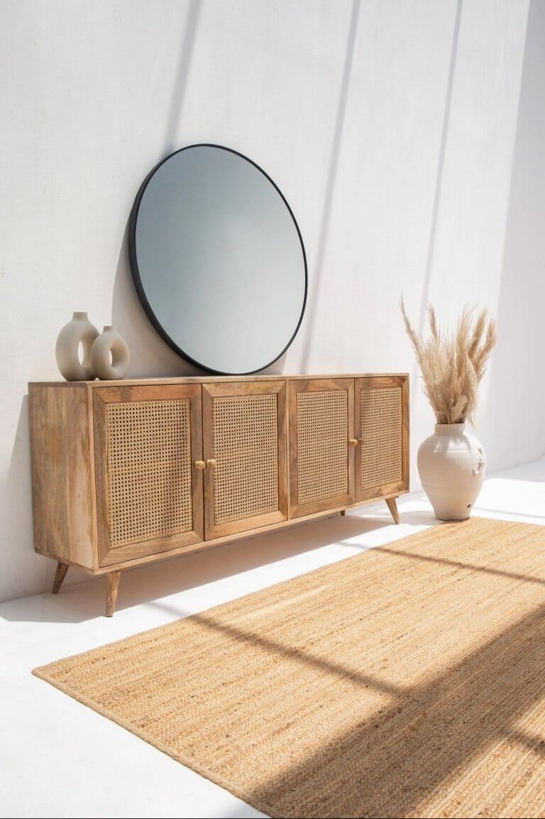 Luana Rattan Media Unit/Buffet