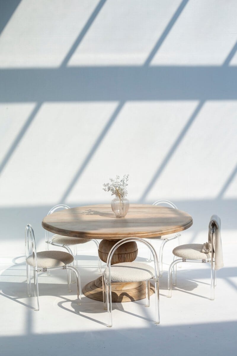 Giselle Wood Dining Table with Hourglass Leg (2 Sizes) Dining Tables Homekode