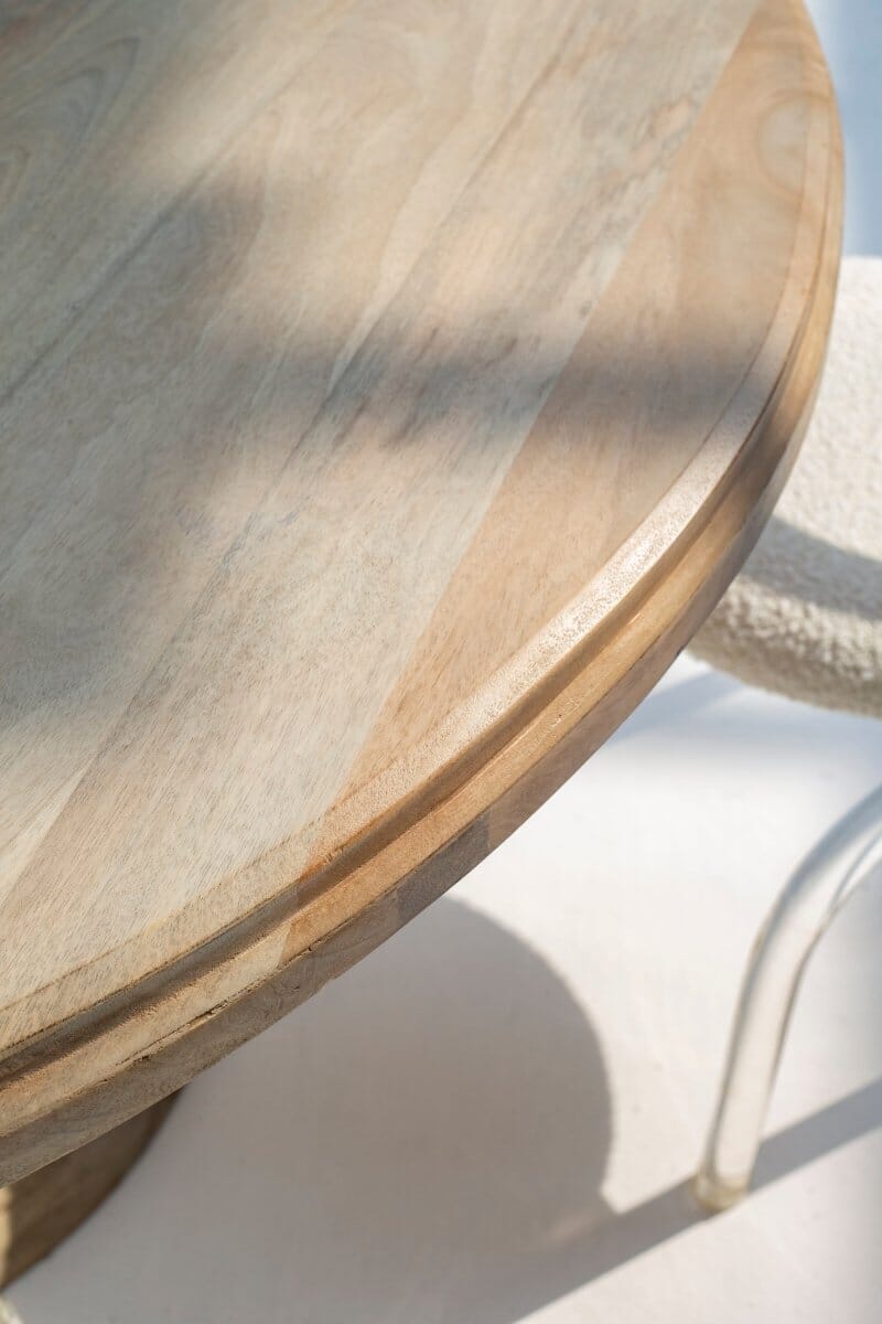 Giselle Wood Dining Table with Hourglass Leg (2 Sizes) Dining Tables Homekode