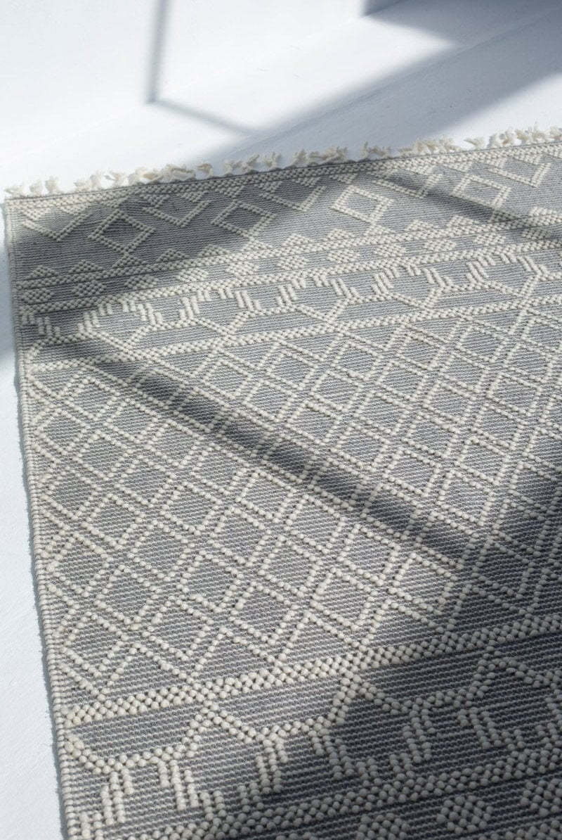 Azure Patterns - Natural Blue & White Woven Rug (6 Sizes)