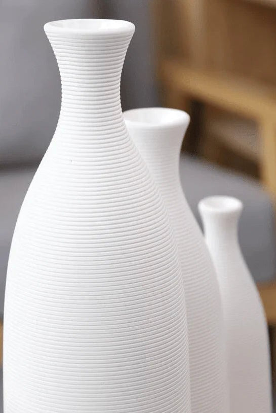 Long Nordic White Vase (4 Sizes)