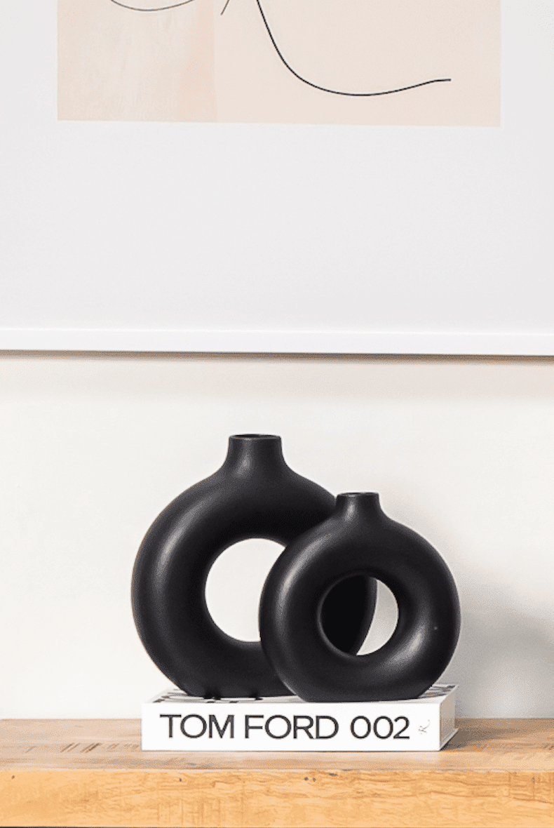 Black Ceramic Donut Vase (2 Sizes)