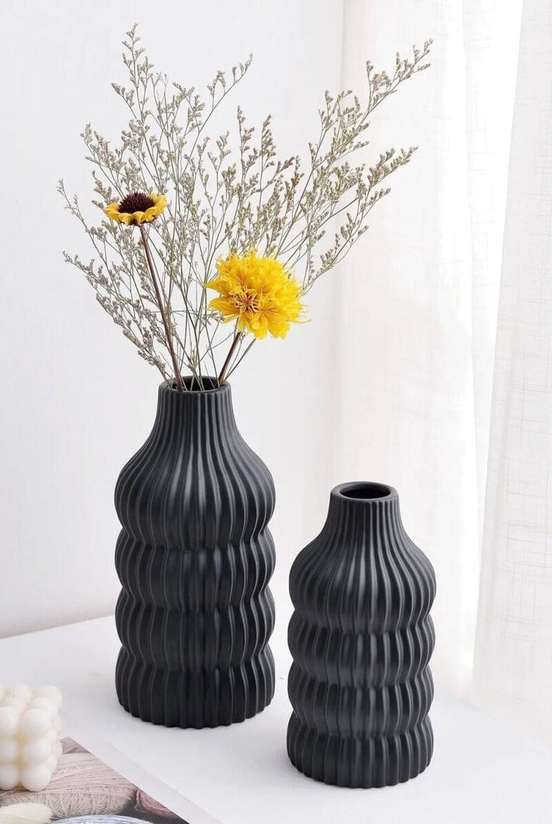 Layered Wavy Ceramic Black Vases (2 Sizes)