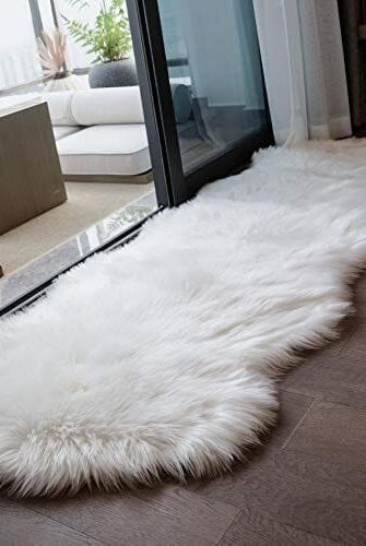 White Fur Rug (3 Sizes Available)