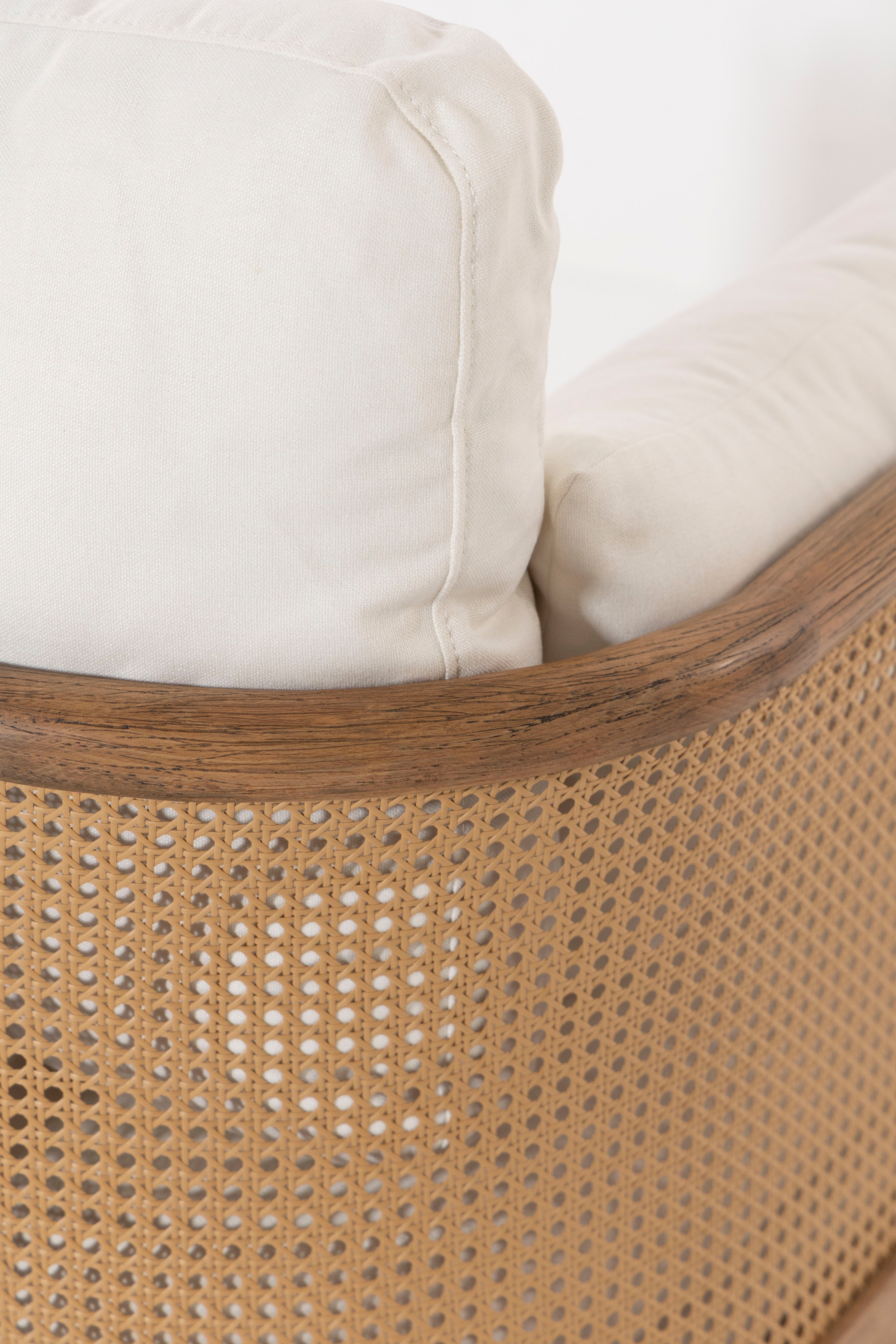 Almea Wooden Lounge Chair