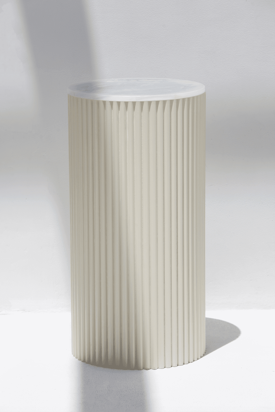 Alora Beige Wooden Plinth With Blue Onyx Top