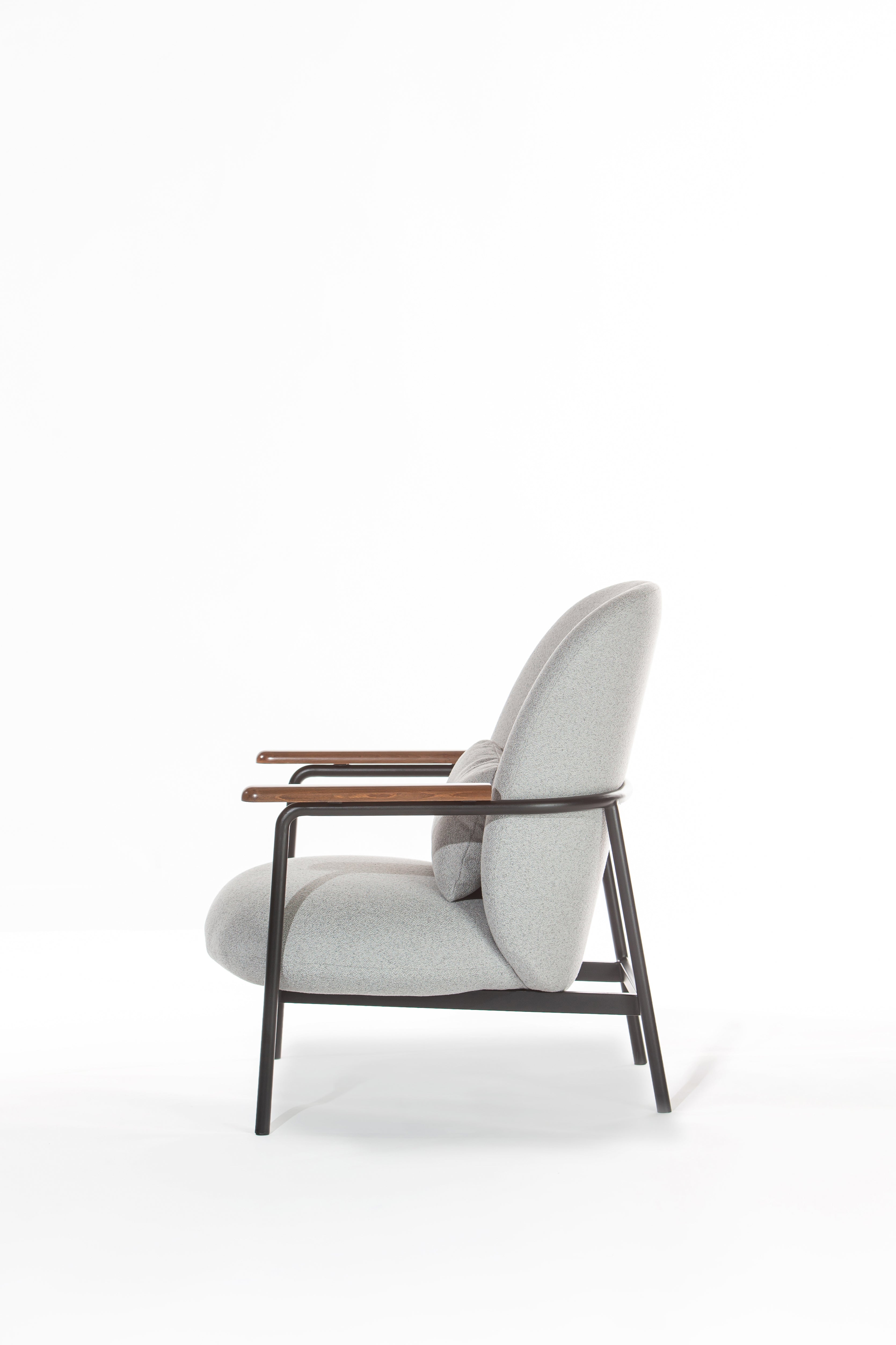 Amelise Lounge Chair