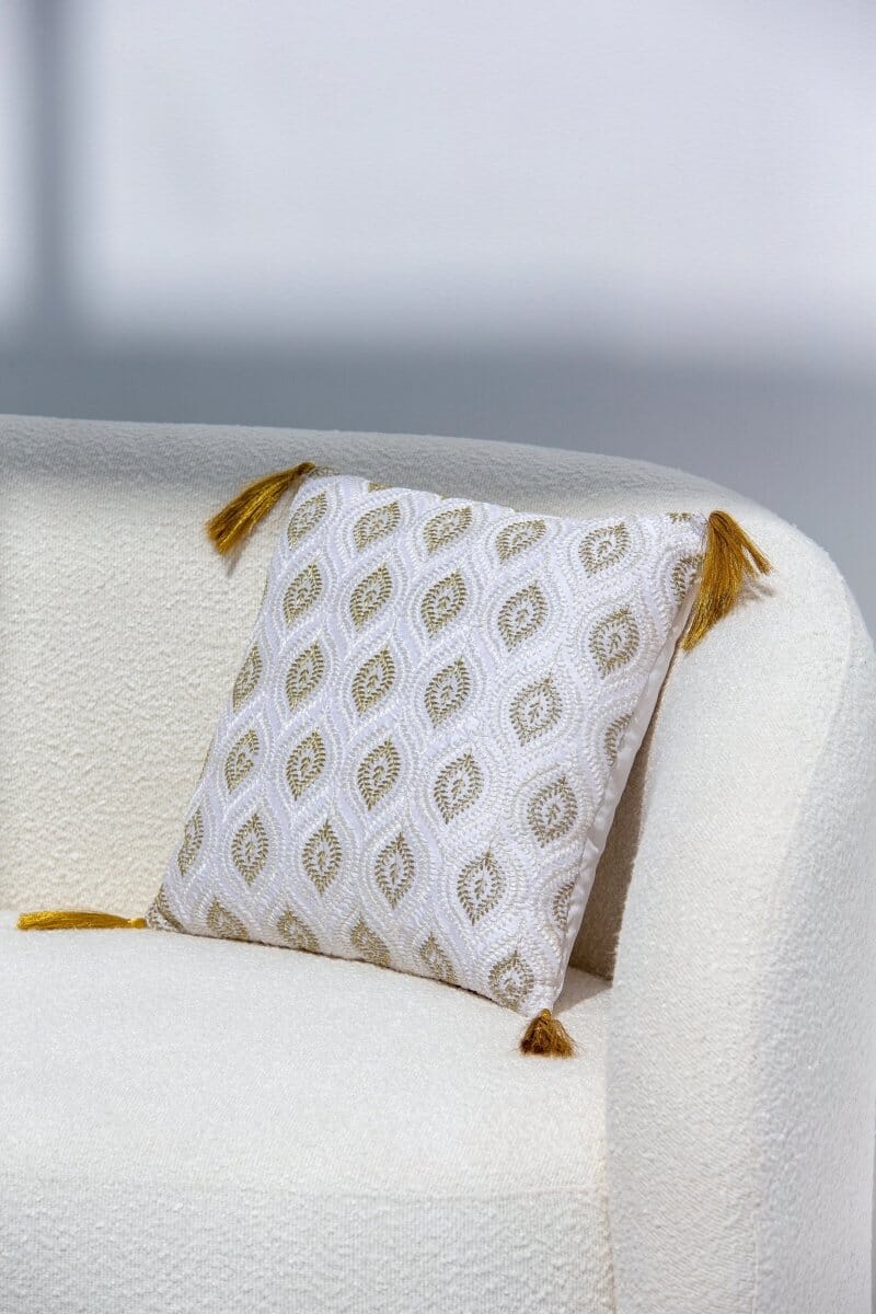 White & Gold Polyester Cushion Cover With Fringes (40x40 CM) Cushion -- Cushion Cover RAM 