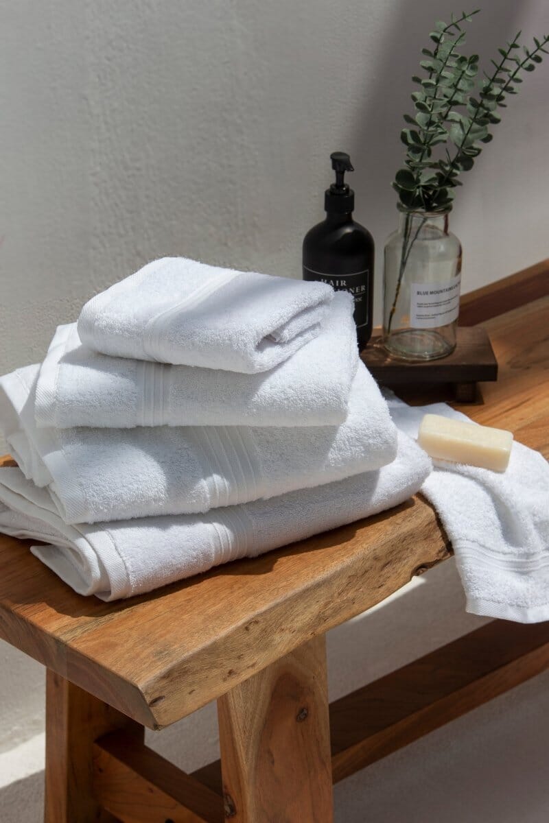 White Classic Luxury Hotel Towels