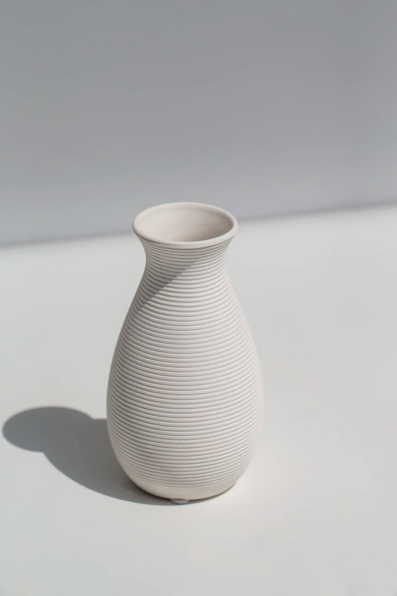 Mini Serene Curved Vase 