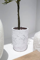 White Round Marble Vein Pattern Pot