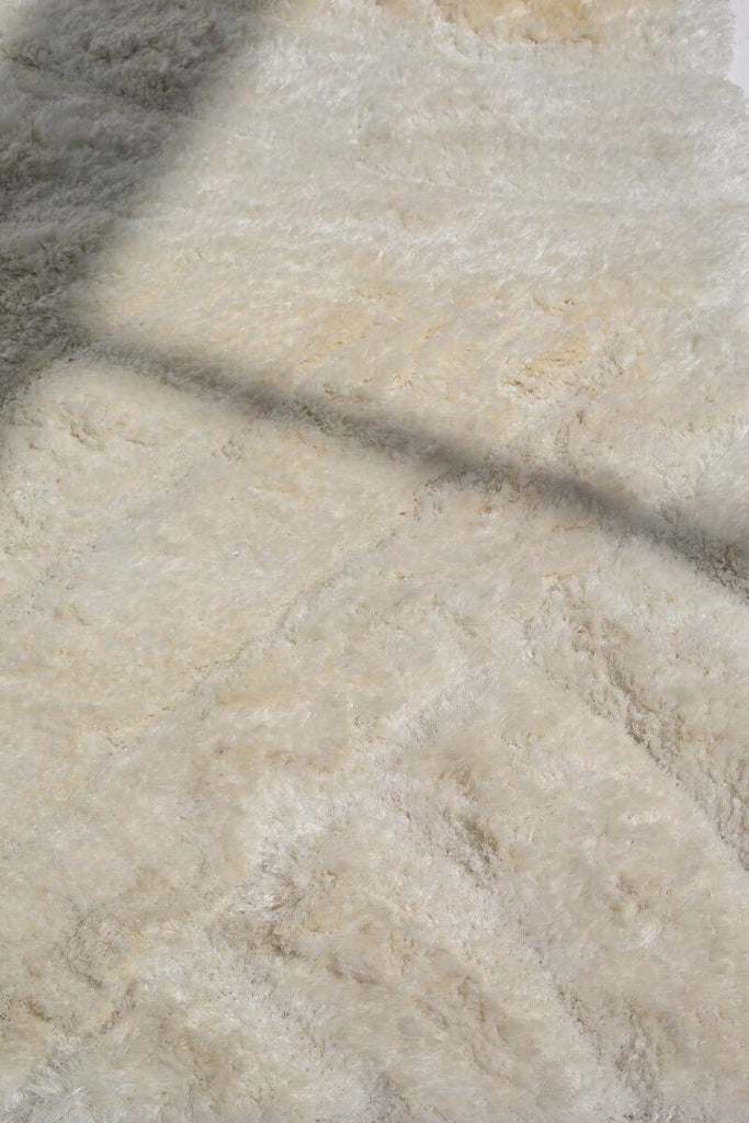 Cloud Comfort - Off-White Fluffy Shaggy Rug (2 Sizes) Table Tuft Shaggy RAM 