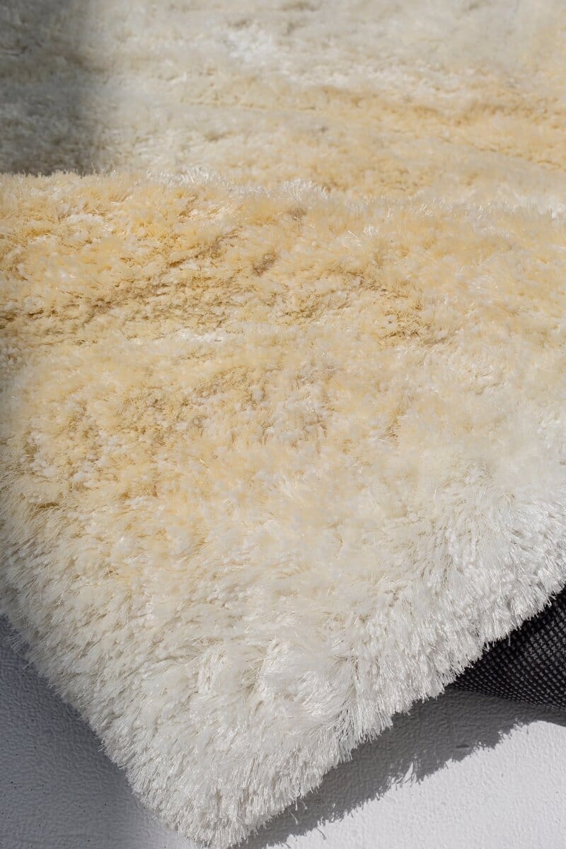 Cloud Comfort - Off-White Fluffy Shaggy Rug (2 Sizes) Table Tuft Shaggy 