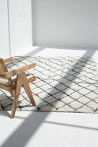 Criss Cross White & Black Fluffy Shaggy Rug (200x300 CM) Table Tuft Shaggy RAM 