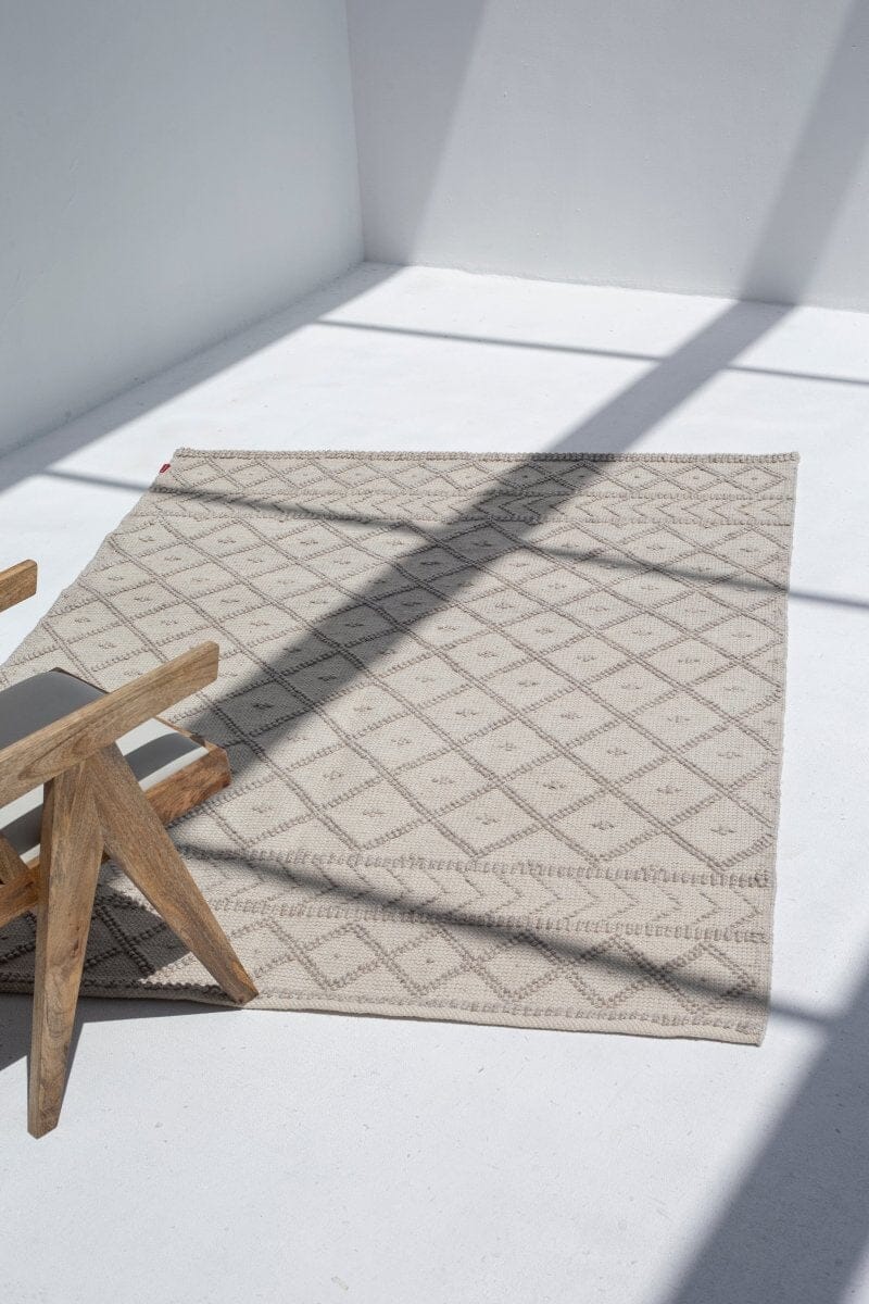 Timeless Threads - Detailed Light Beige Wool Rug (3 Sizes) WOVEN RUG RAM 