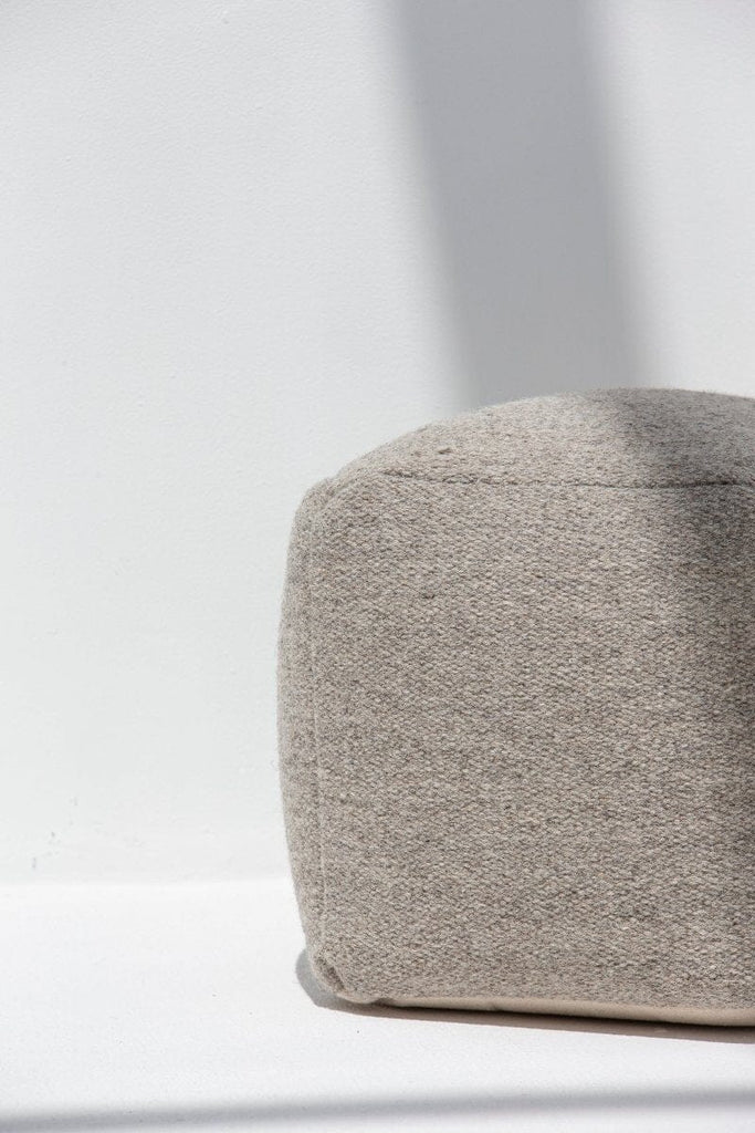 Minimalistic Grey Wool Pouf (40x40x40 CM) POUF RAM 
