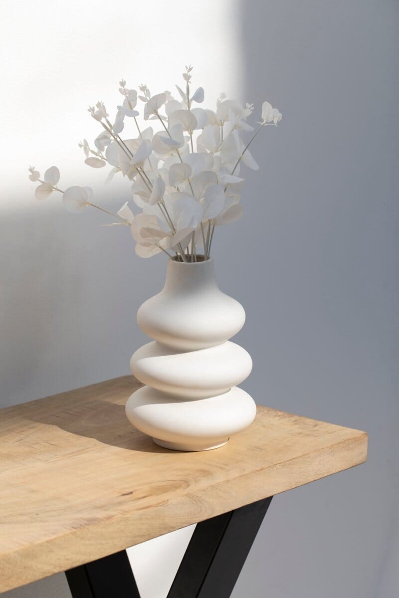 White Ceramic Wavy Vase 