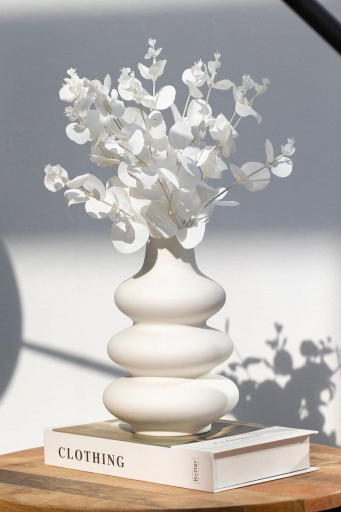 White Ceramic Wavy Vase IBE02 