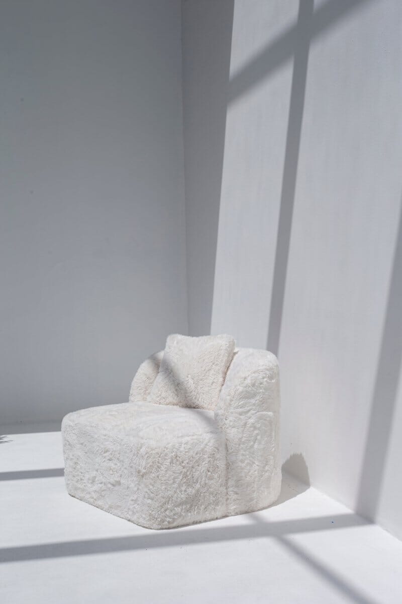 Fleur Off-White Fur Lounge Sofa Chair