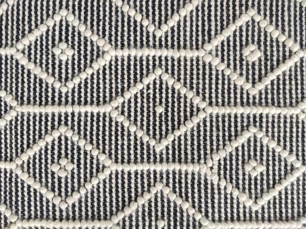 Natural White & Black Woven Rug (200x80 CM) WOVEN RUG Homekode 