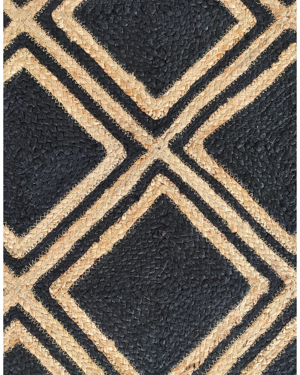 Lozenge Chic - Black & Beige Braided Jute Rug (2 Sizes)