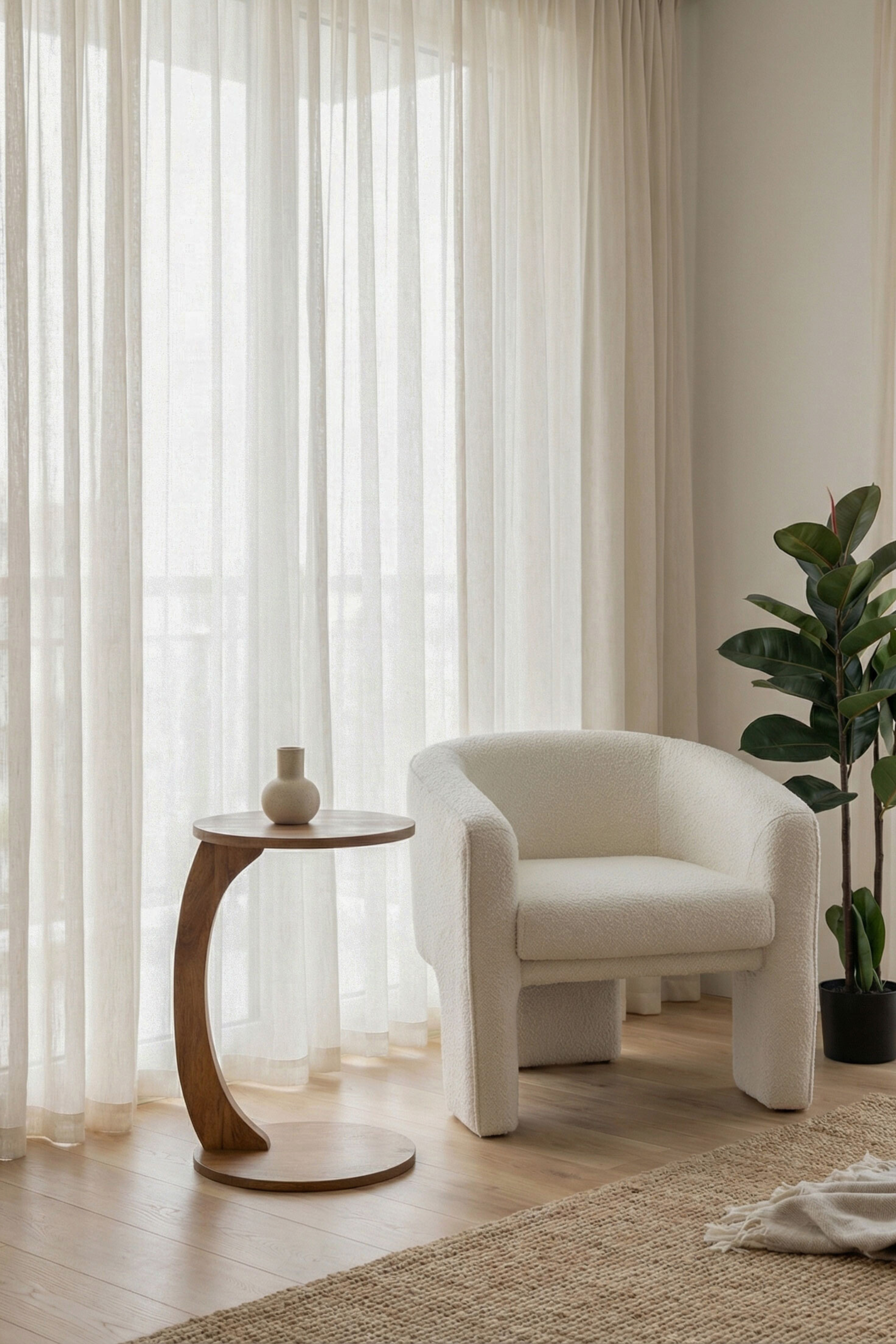 Kendra Off White Lounge Chair With Side Table