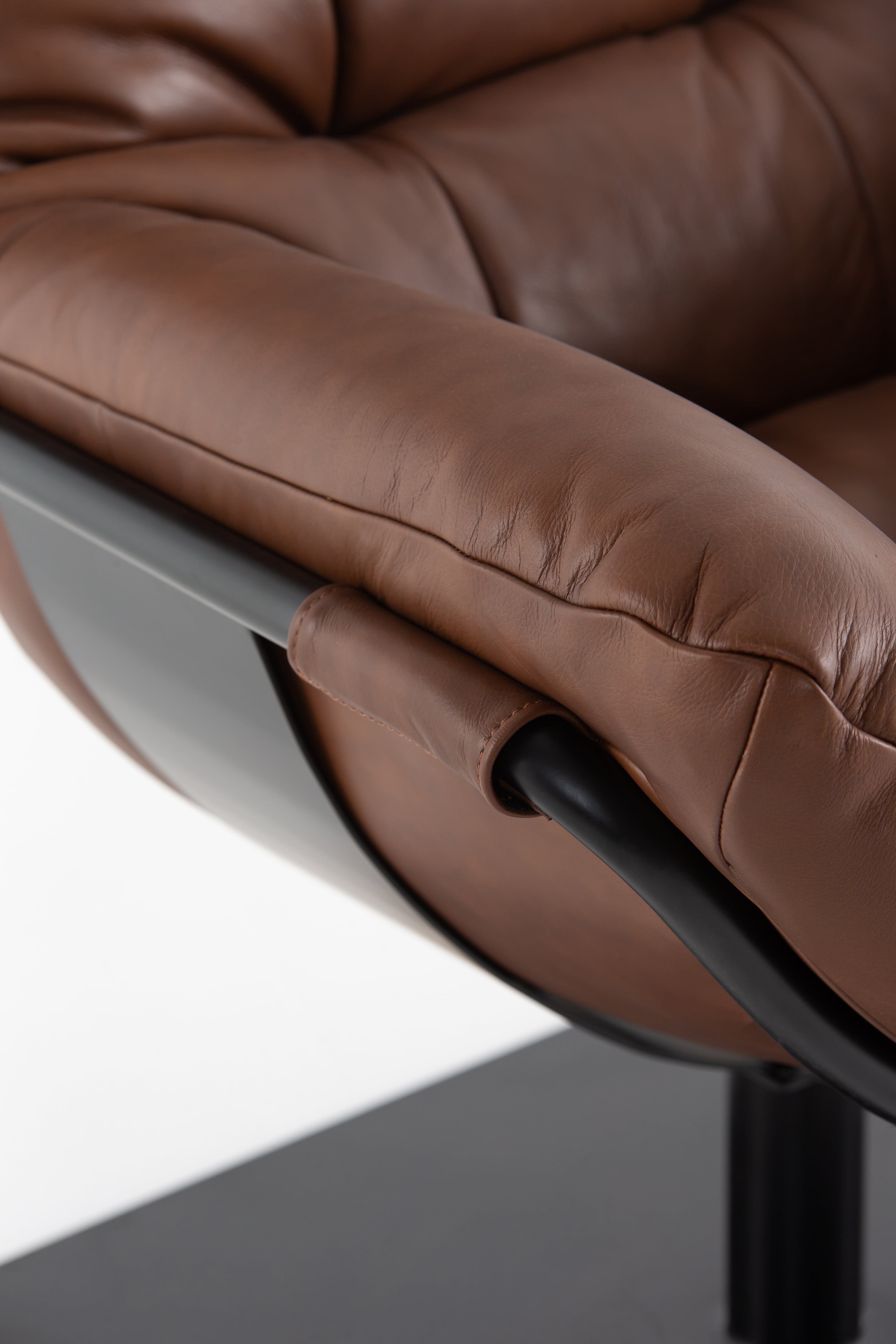 Lariska Leather Sofa Chair