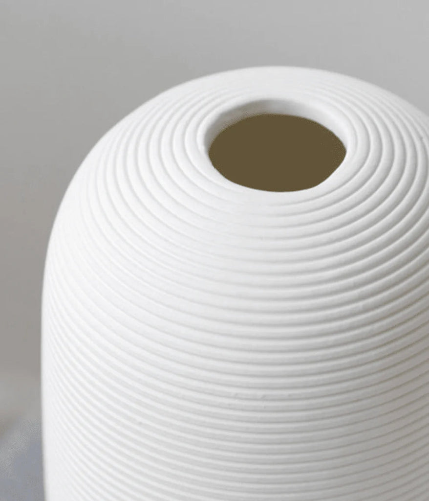 Ceramic Textured Elongated Vase (10x25 CM)