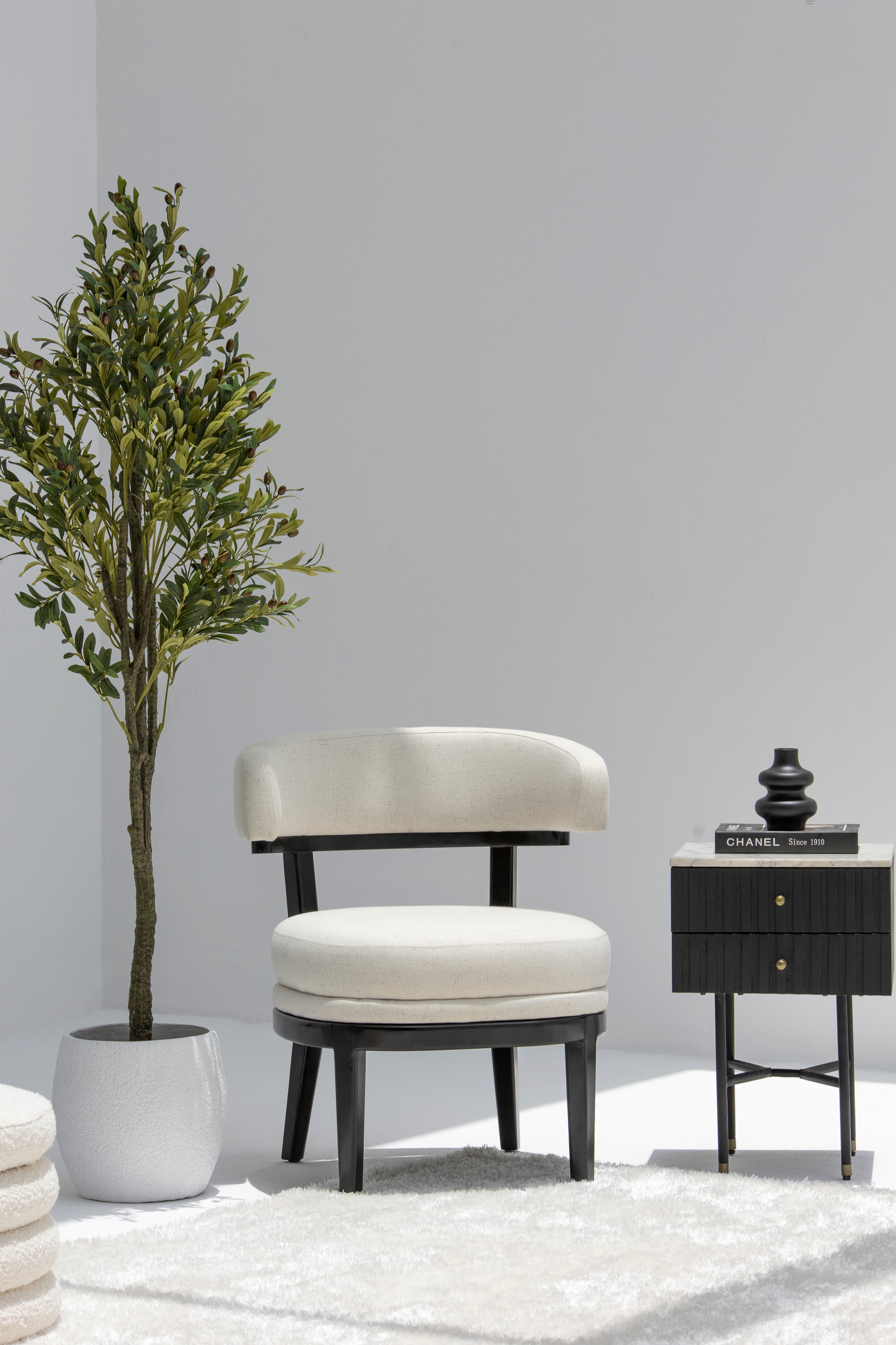 Valencia Lounge Chair 