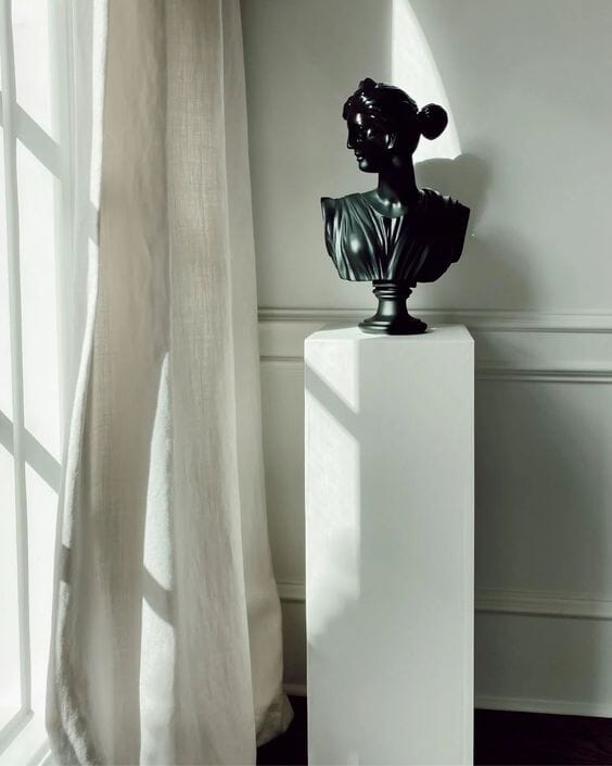 Zelda White MDF Plinths (3 Sizes)