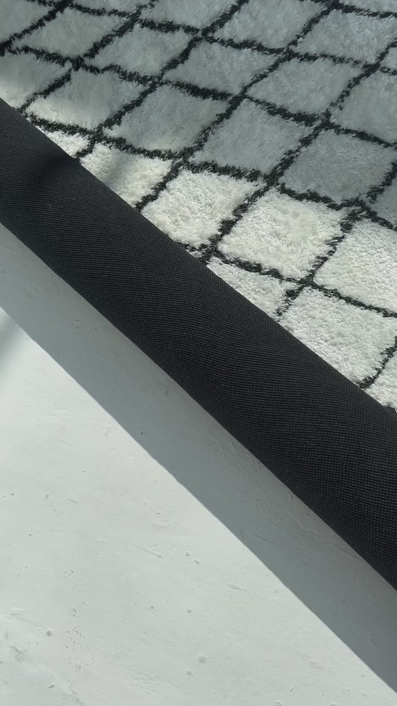 Criss Cross White & Black Fluffy Shaggy Rug (200x300 CM)