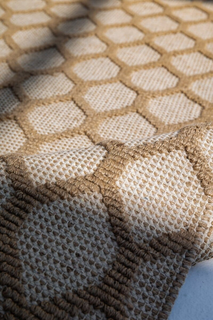 Neutral Essence - Off White & Beige Woven Rug (3 Sizes)