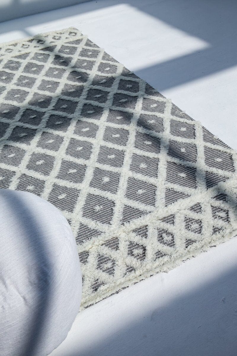 White Diamonds - Grey Woven Rug (6 Sizes)