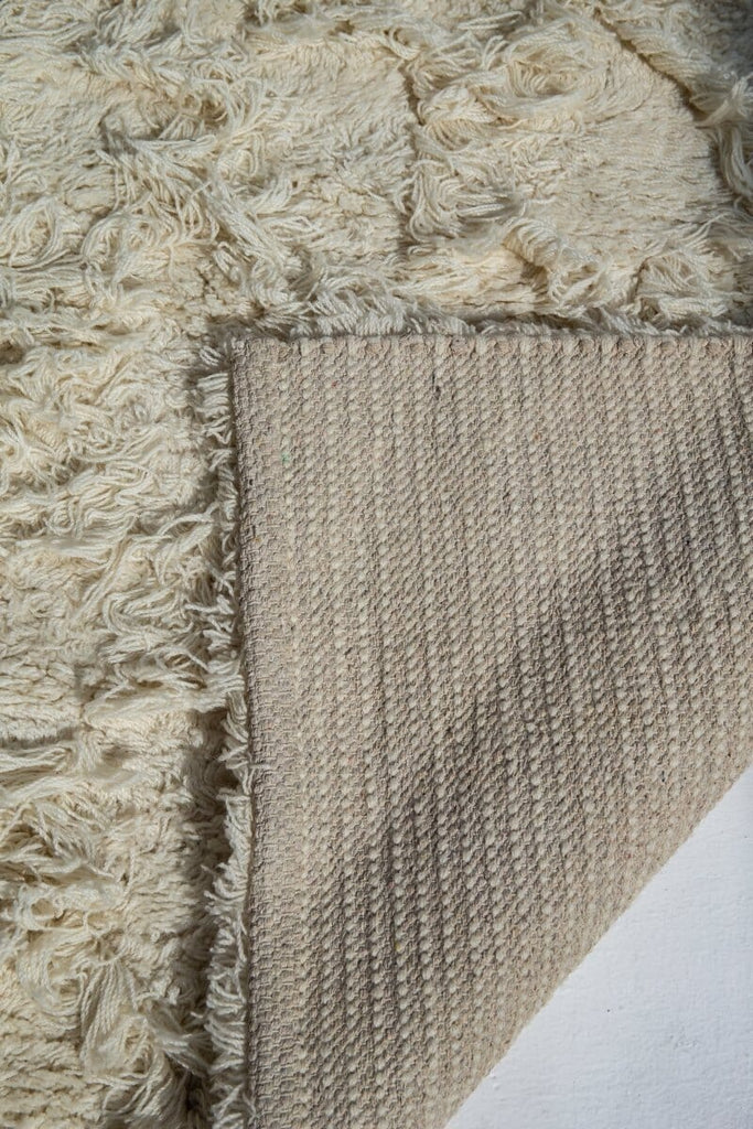 Creamy Intersected Wool Rug (2 Sizes)