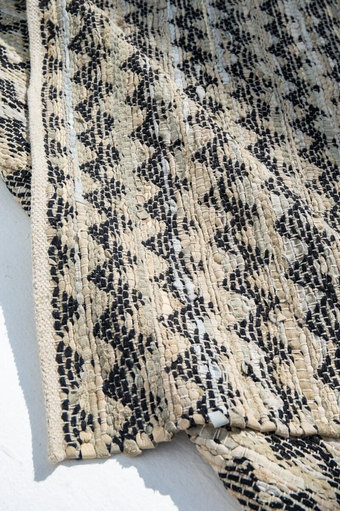 Pristine Chevron - Leather Cotton Beige & White Woven Rug (2 Sizes)