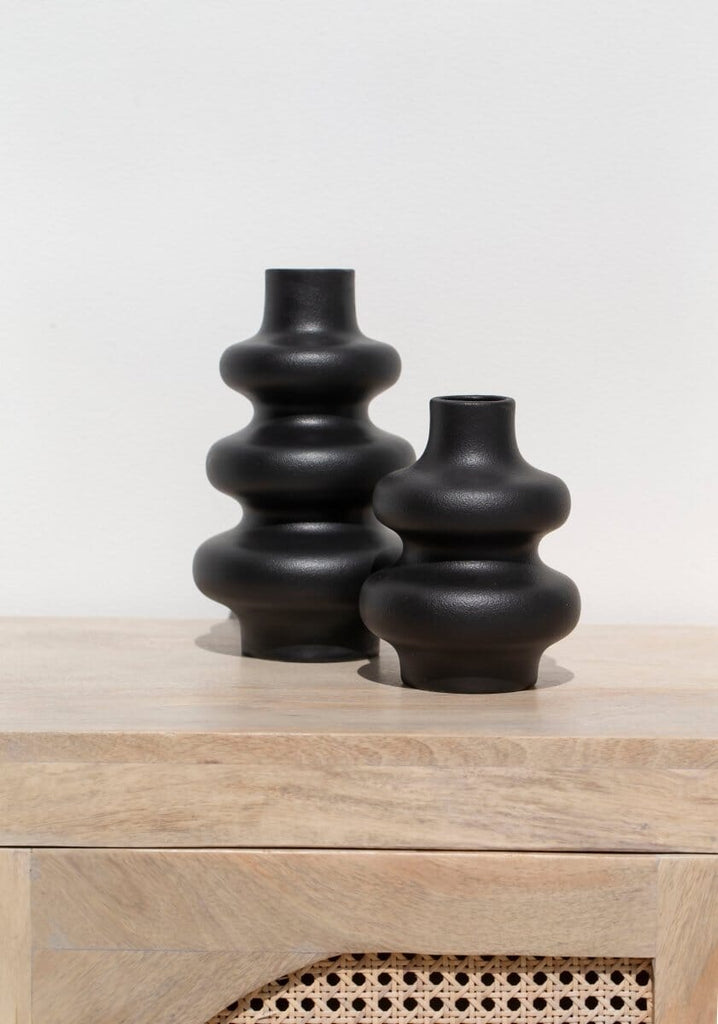 Black Curvy Layers Ceramic Vase (2 Sizes) HAI12 