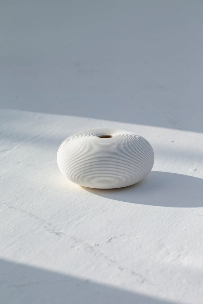 White Flat Round Ceramic Vase (7x15 CM)