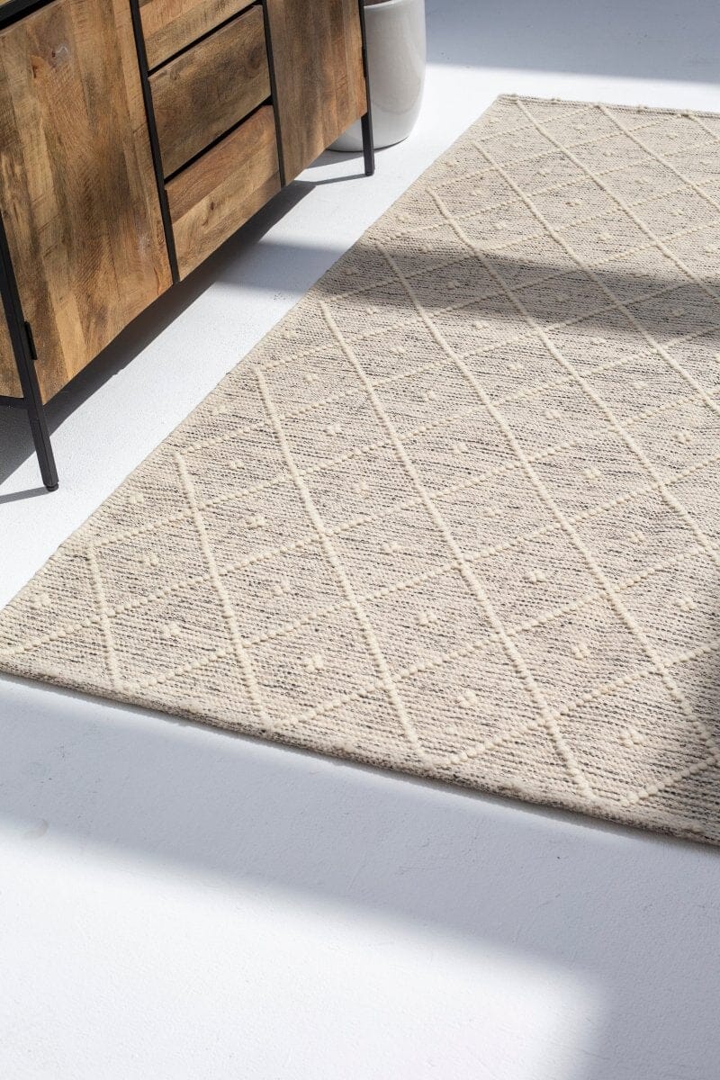 Serene Crossroads Natural White Woven Rug for Modern Interiors – Homekode