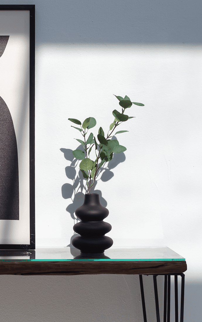 Black Ceramic Wavy Vase 