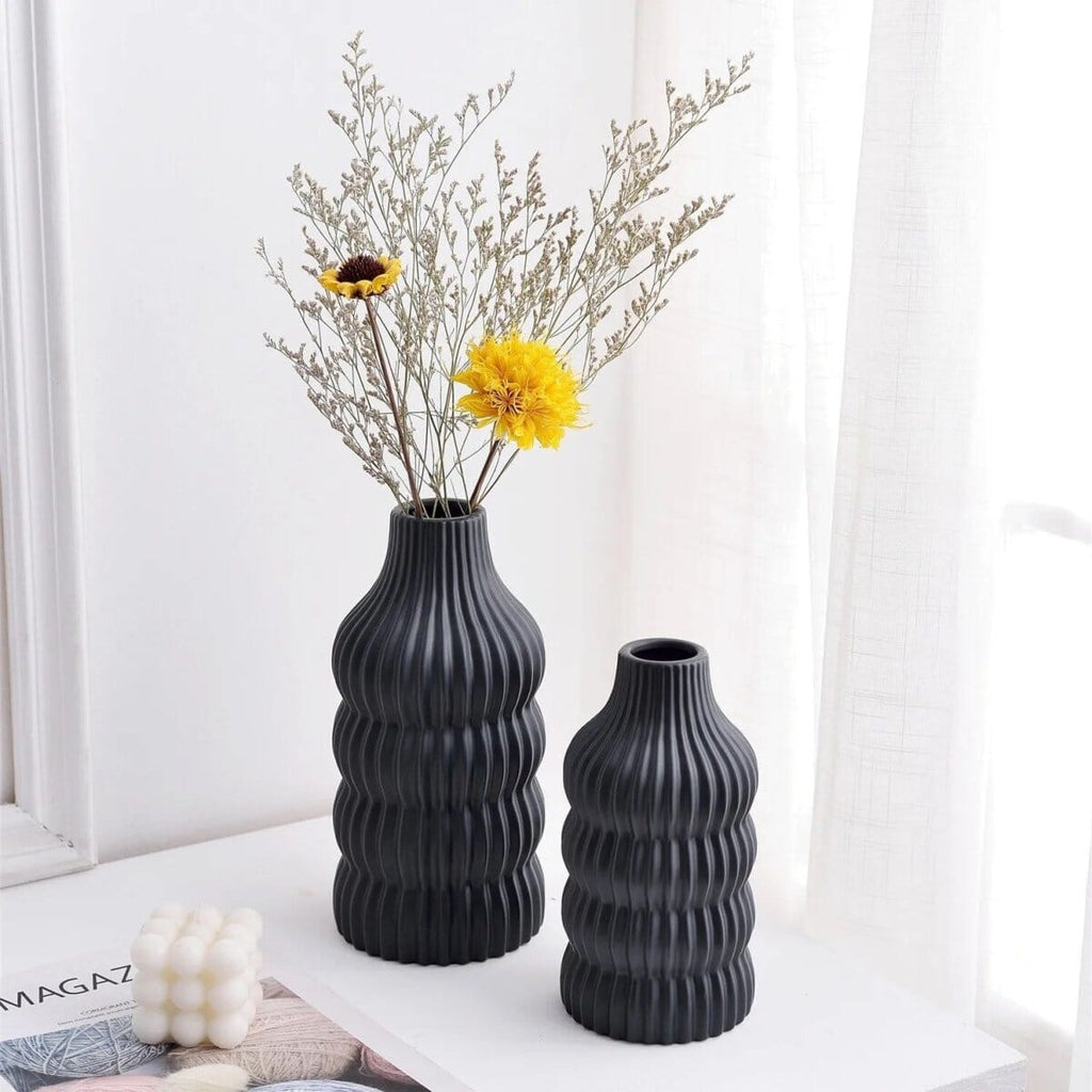 Layered Wavy Ceramic Black Vases (2 Sizes)