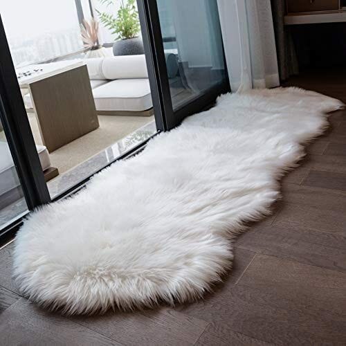 White Fur Rug (3 Sizes Available)
